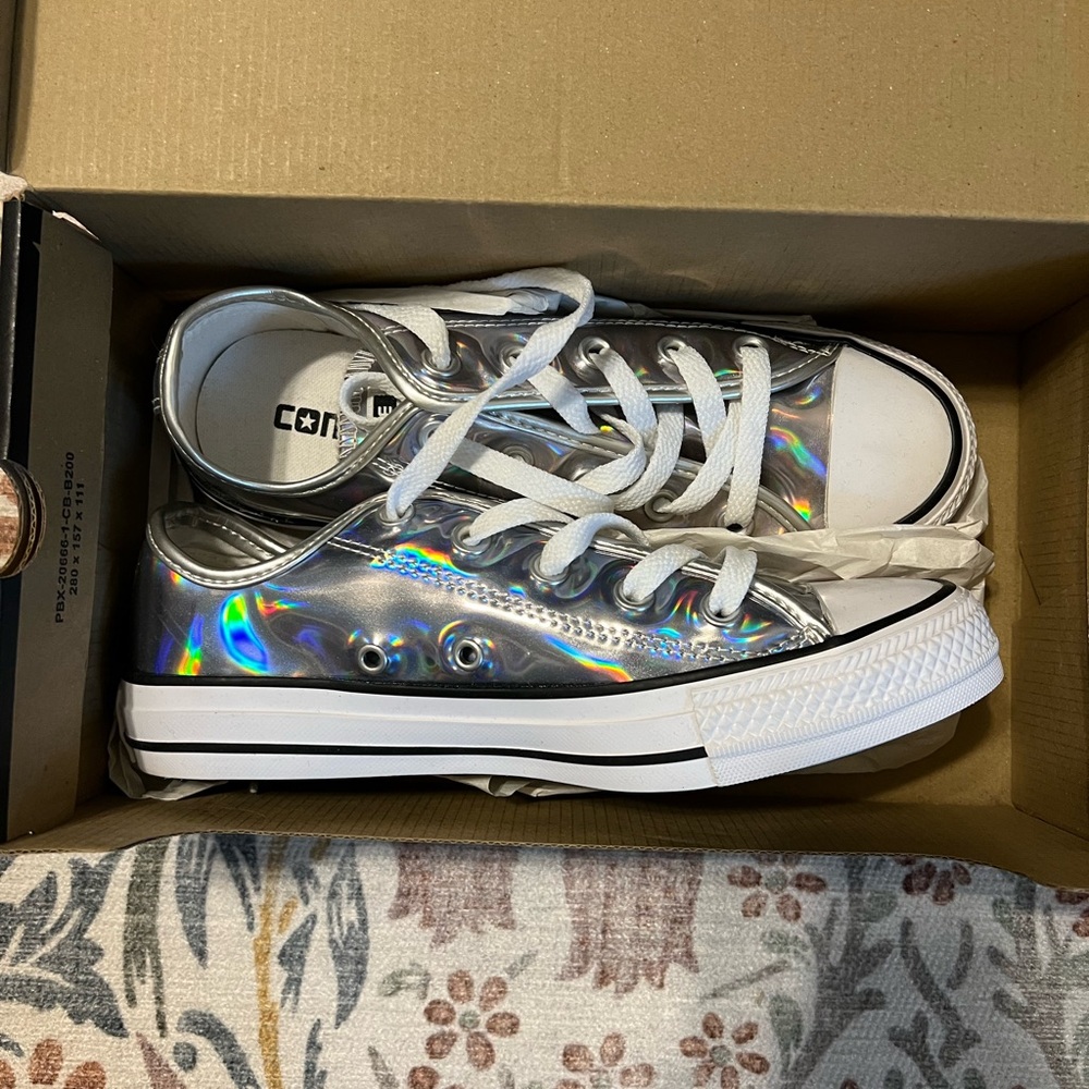 us womens 6 holographic converse. INCREDIBLY RARE. low tops, brand new in box.